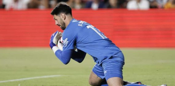 Batalla durante su debut con el Rayo Vallecano.