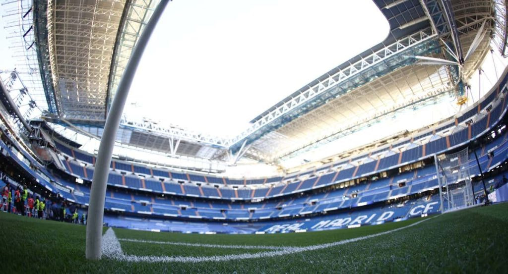 Vista desde el césped del Santiago Bernabéu.
