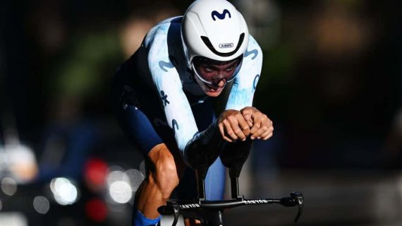 Enric Mas, en la contrarreloj que cerró La Vuelta 2024.