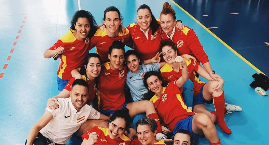Jugadoras de la Selección de fútbol sala femenino ganan el oro en la Sordolimpiadas disputadas en marzo.