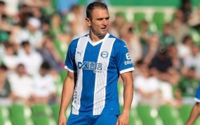 Kike García, durante un partido con el Alavés.