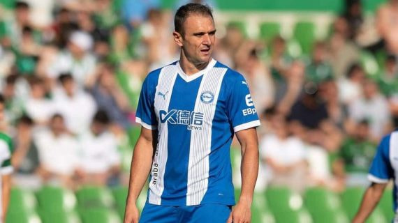Kike García, durante un partido con el Alavés.