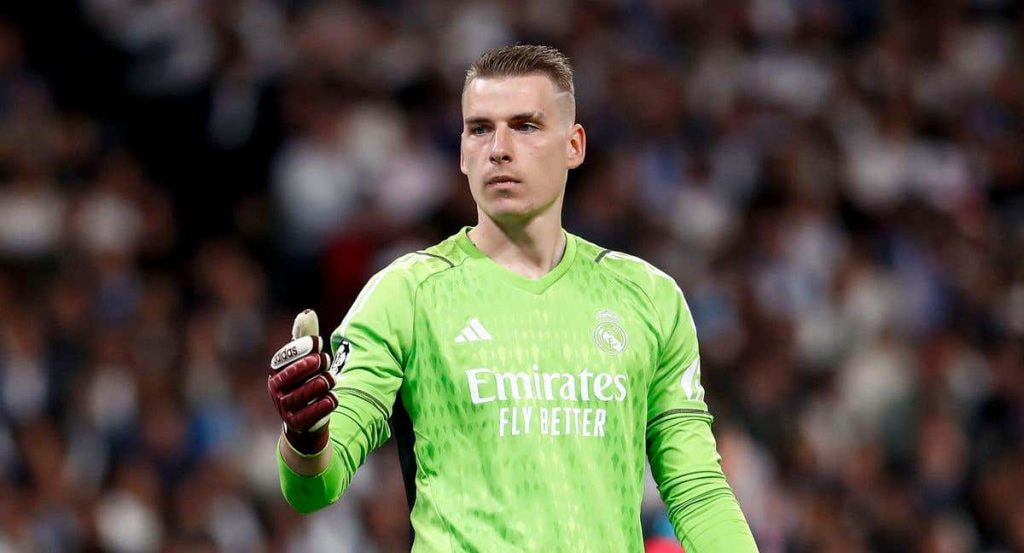 Lunin, durante un partido del Real Madrid.