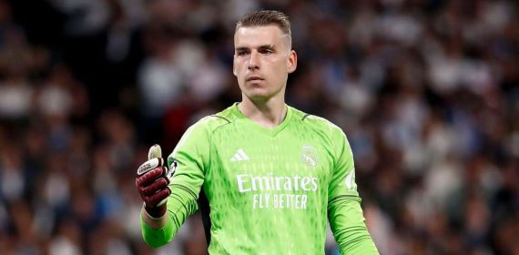 Lunin, durante un partido del Real Madrid.
