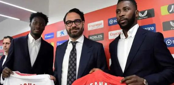 Orta posa con fichajes del Sevilla.