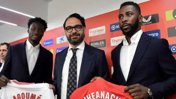 Orta posa con fichajes del Sevilla.