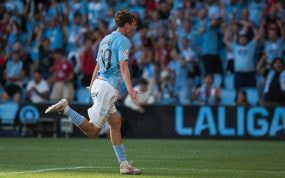 Swedber celebra un gol con el Celta.