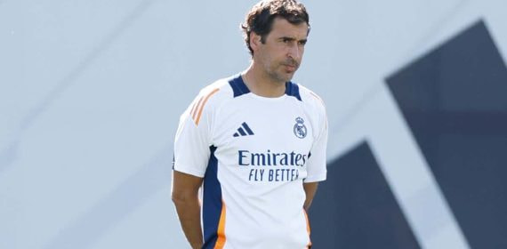 Raúl, pensativo durante un entrenamiento de pretemporada.