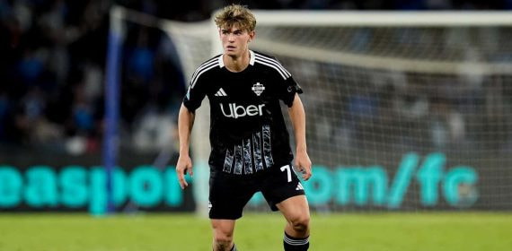 Nico Paz, durante un partido del Como.