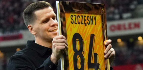 Szczesny, en el homenaje que le hizo la selección de Polonia.