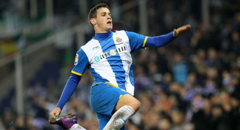 Álvaro Vázquez con la camiseta del Espanyol.