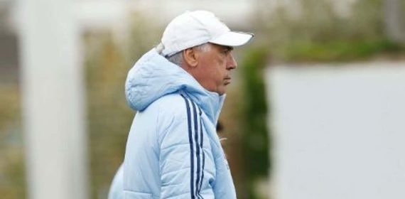 Carlo Ancelotti, durante el último entrenamiento del Real Madrid en Valdebebas.