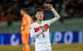 Arda Güler, con Turquía.