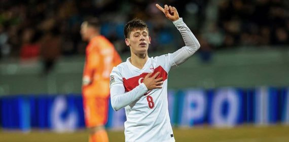 Arda Güler, con Turquía.