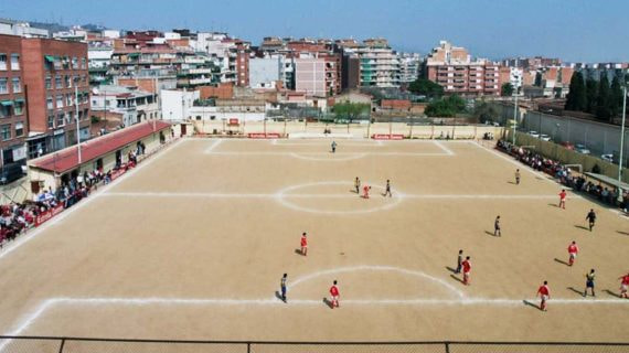 Campo de la AEDA de la Damm.