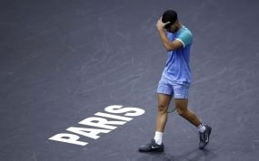 Carlos Alcaraz se despide del Masters 1.000 de París en los octavos de final ante Humbert.
