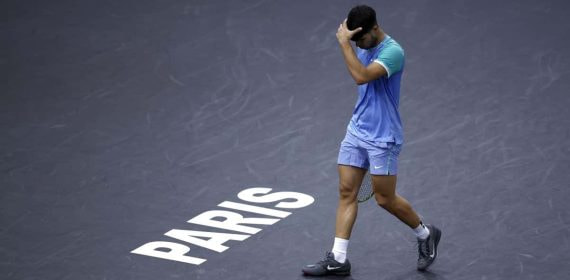 Carlos Alcaraz se despide del Masters 1.000 de París en los octavos de final ante Humbert.