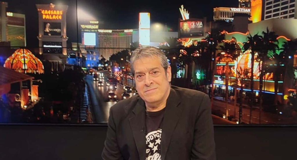 Quiénes son los comentaristas y narradores del combate de Topuria - Holloway