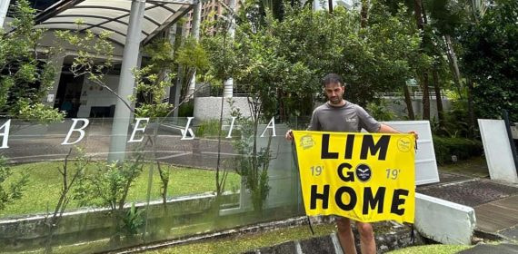 Dani Cuesta el aficionado retenido en Singapur.