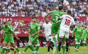 Diego Llorente, durante el partido contra el Sevilla.