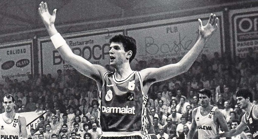 Drazen Petrovic, en un partido con el Real Madrid ante el Puleva Granada.