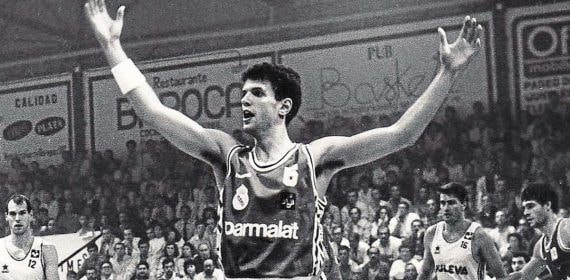 Drazen Petrovic, en un partido con el Real Madrid ante el Puleva Granada.