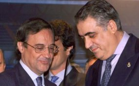 Florentino Pérez toma posesión en el 2000 con Lorenzo Sanz.