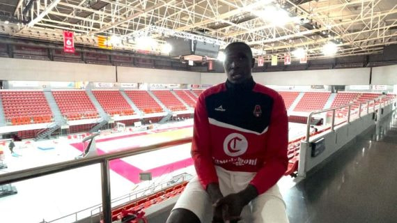 Jilson Bango, en un momento de la entrevista con Relevo.