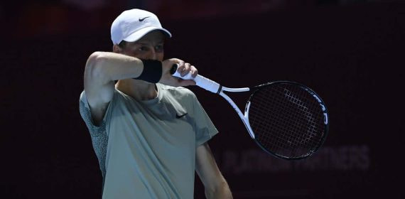 Jannik Sinner, pendiente del recurso que presentó la AMA ante el TAS, durante su participación en el Six Kings Slam.