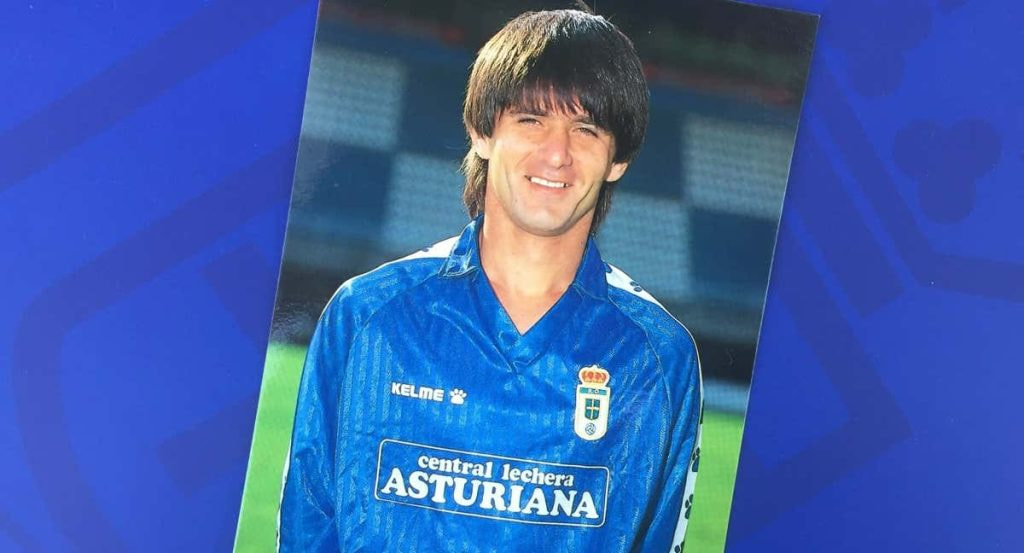 Lacatus, en su etapa como jugador del Oviedo.