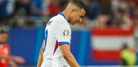 Mbappé, en un partido de la pasada Eurocopa.