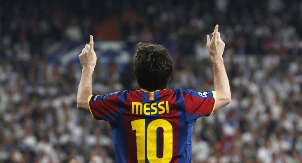 Messi celebra uno de los goles que marcó en el Bernabéu.