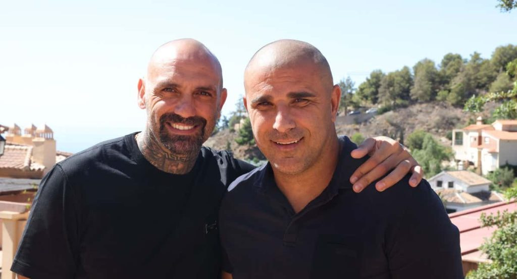 Raúl Bravo y Carlos Aranda posan para Relevo.