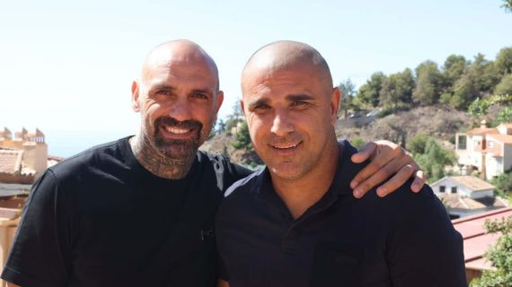 Raúl Bravo y Carlos Aranda posan para Relevo.