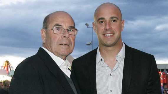Miguel Reina y su hijo Pepe, juntos en una foto de archivo.