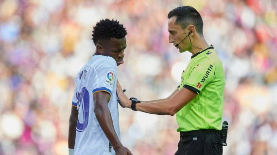 Vinicius y Sánchez Martínez, en un partido.