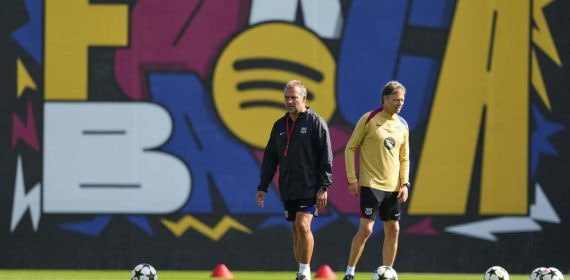 Marcus Sorg junto a Flick en un entrenamiento en la Ciudad Deportiva.
