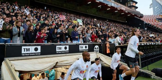 Afición del Valencia en Mestalla.