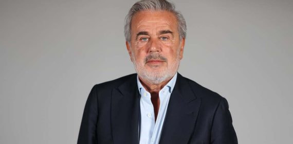 Zoran Vekic posa en la Redacción de Relevo.
