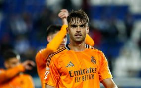 Raúl Asencio, en un partido con el Real Madrid.