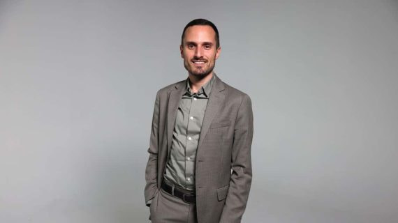 El portavoz de Urbanismo del PSOE en el Ayuntamiento de Madrid, Antonio Giraldo, posa para Relevo.