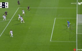 El momento en el que Frenkie de Jong le da el pase a Lewandowski.