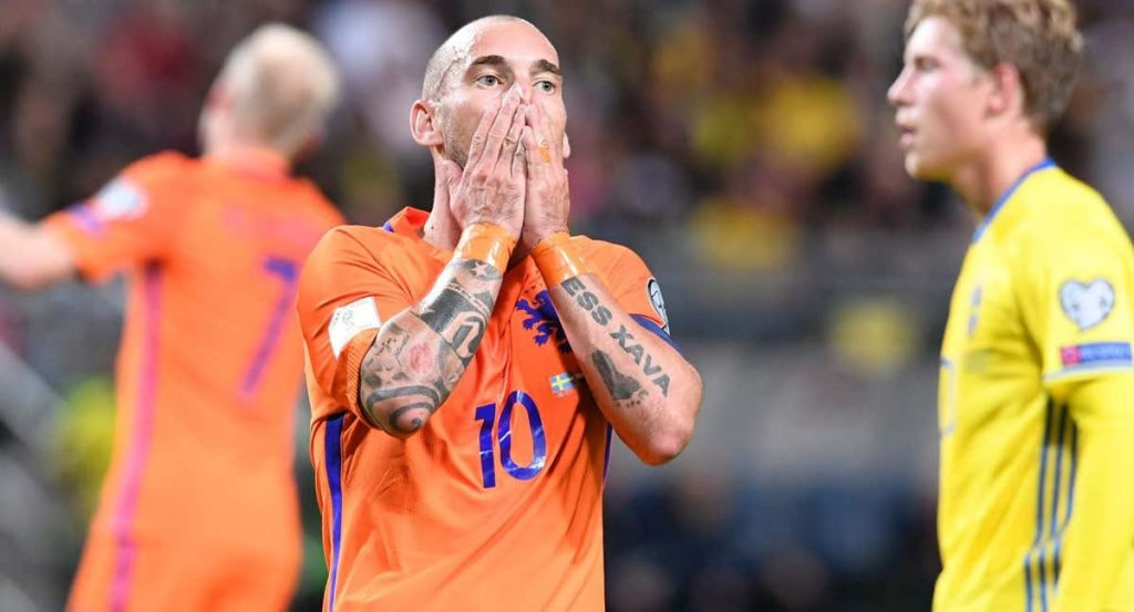 Wesley Sneijder lamenta una ocasión con Países Bajos.