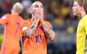Wesley Sneijder lamenta una ocasión con Países Bajos.