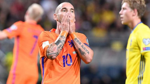 Wesley Sneijder lamenta una ocasión con Países Bajos.