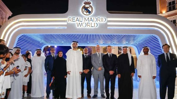 El Real Madrid, presentando un parque temático en Dubái.
