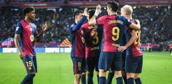 El Barça celebra uno de los goles que anotó contra el Espanyol.