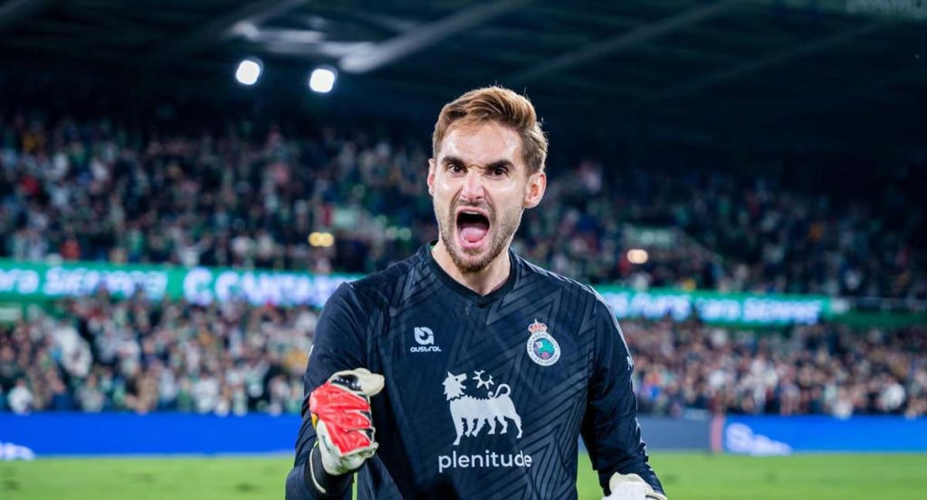 Jokin Ezkieta, durante un partido del Racing de Santander.