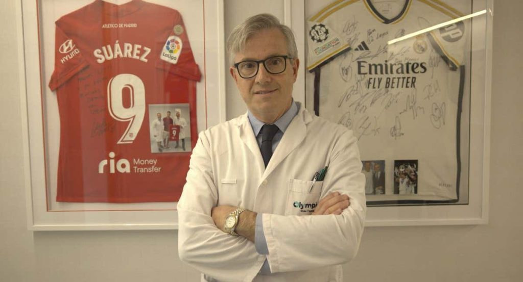 Manuel Leyes, en su consulta de Olympia Quirón, en Madrid.