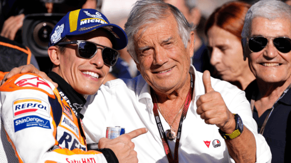 Giacomo Agostini con Marc Márquez.